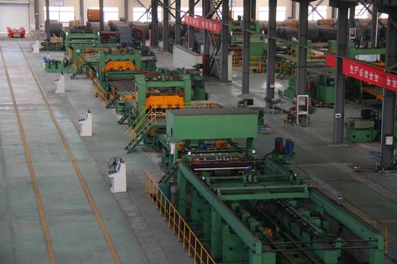 Длинная эксплуатационная продолжительность Centering Slitting Machine for Mobile Shear Conveying Blanking 2023